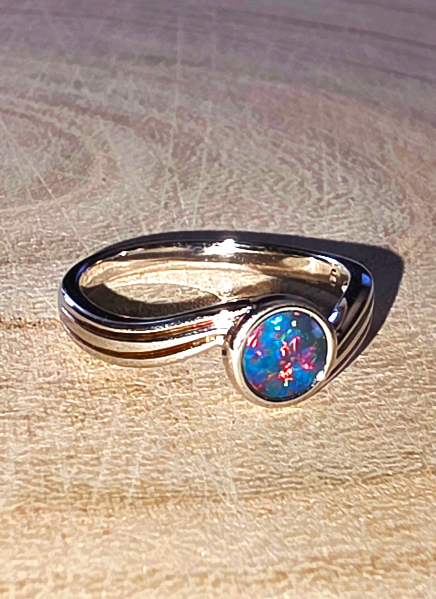 Round Boulder Opal Waves Ring - Multi‑Colour Broad Flash Silver