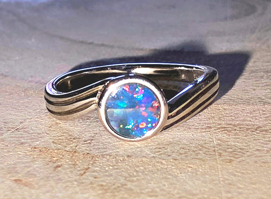 Round Boulder Opal Waves Ring - Multi‑Colour Broad Flash 925 Silver