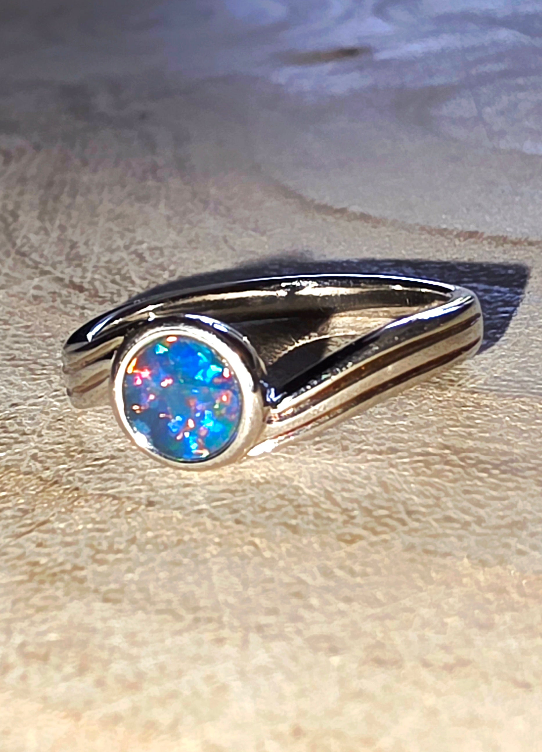 Round Boulder Opal Waves Ring - Multi‑Colour Broad Flash 925 Silver
