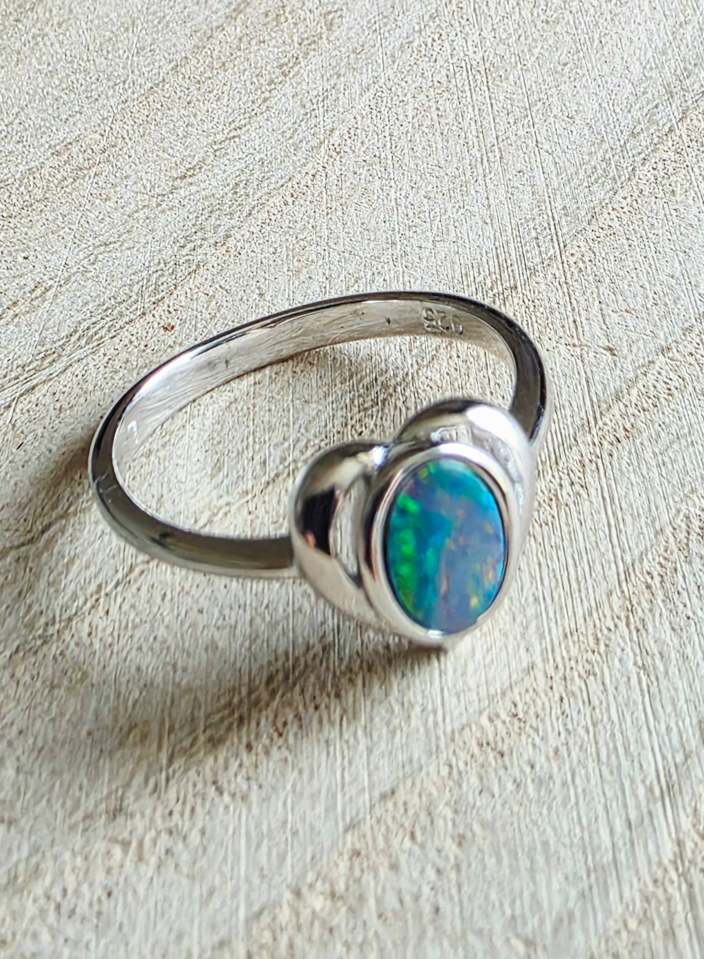 Boulder Opal Heart Ring – Bright Rolling Flash (925 Silver)