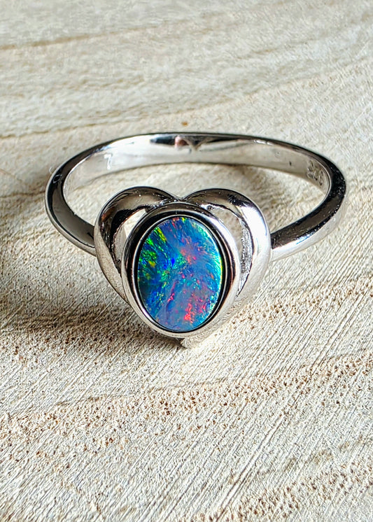 Boulder Opal Heart Ring – Bright Rolling Flash (925 Silver)