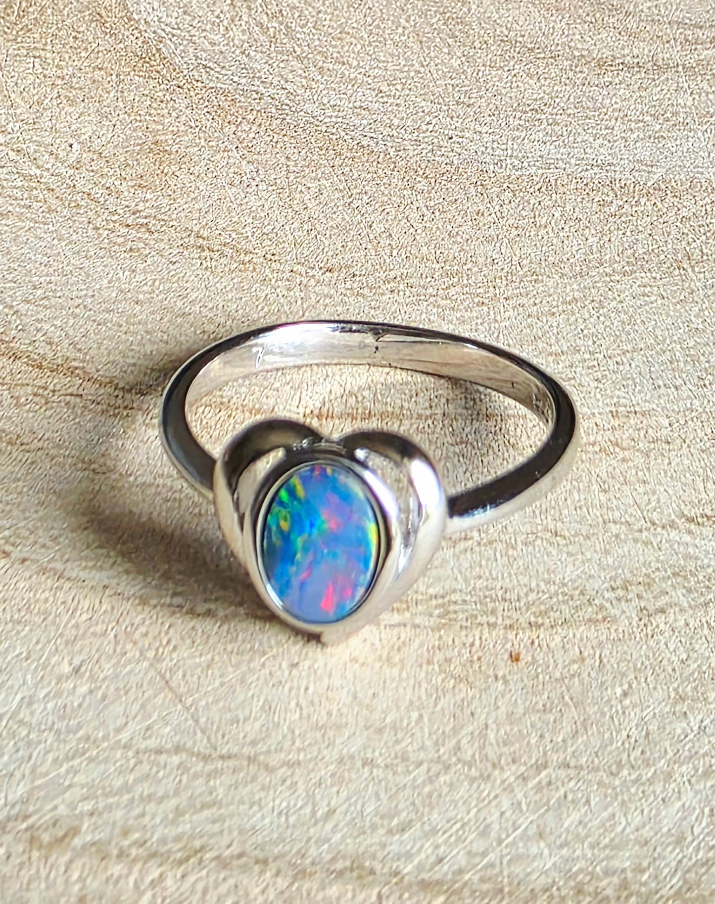 Boulder Opal Heart Ring – Bright Rolling Flash (925 Silver)