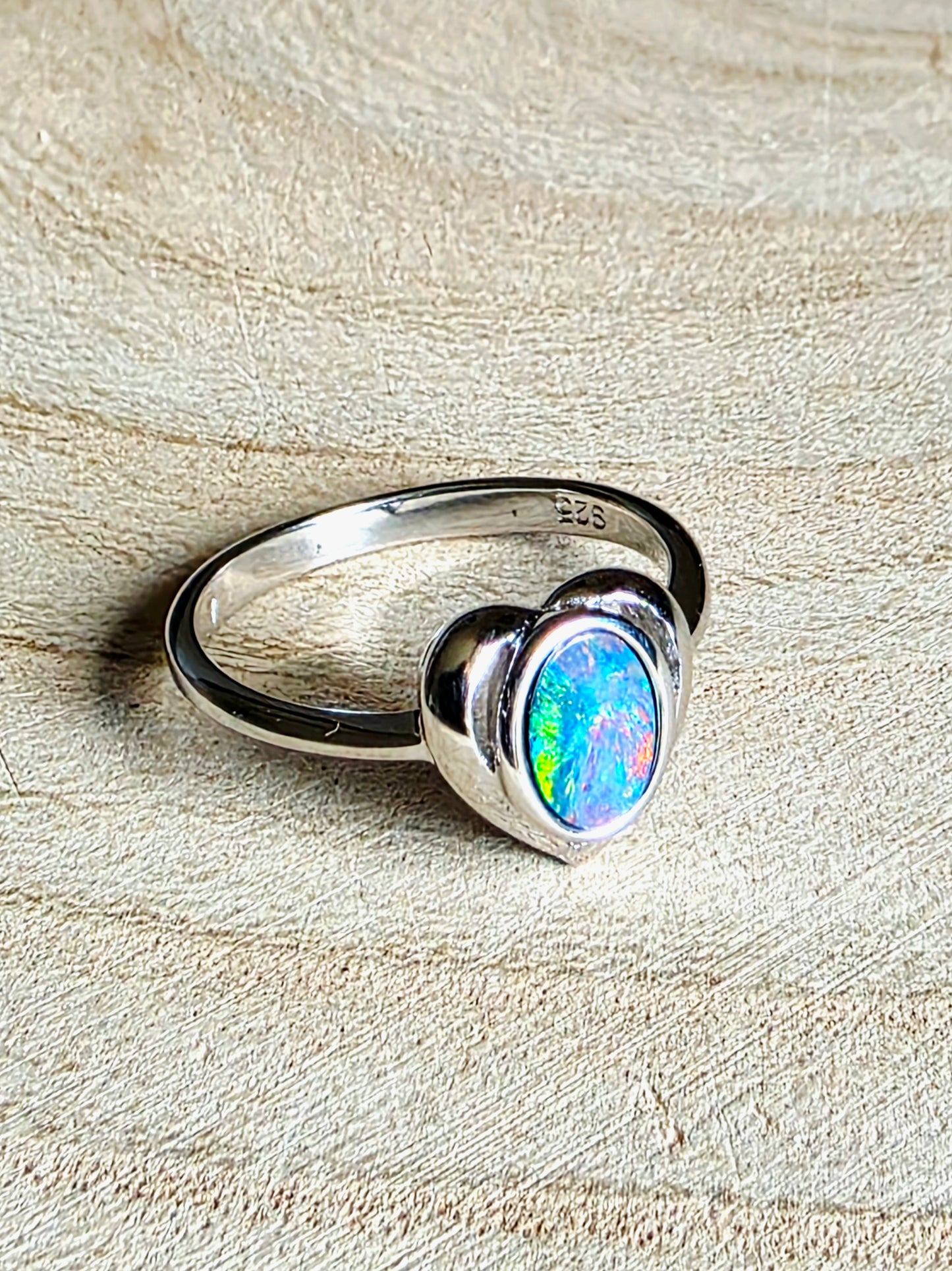 Boulder Opal Heart Ring – Bright Rolling Flash (925 Silver)
