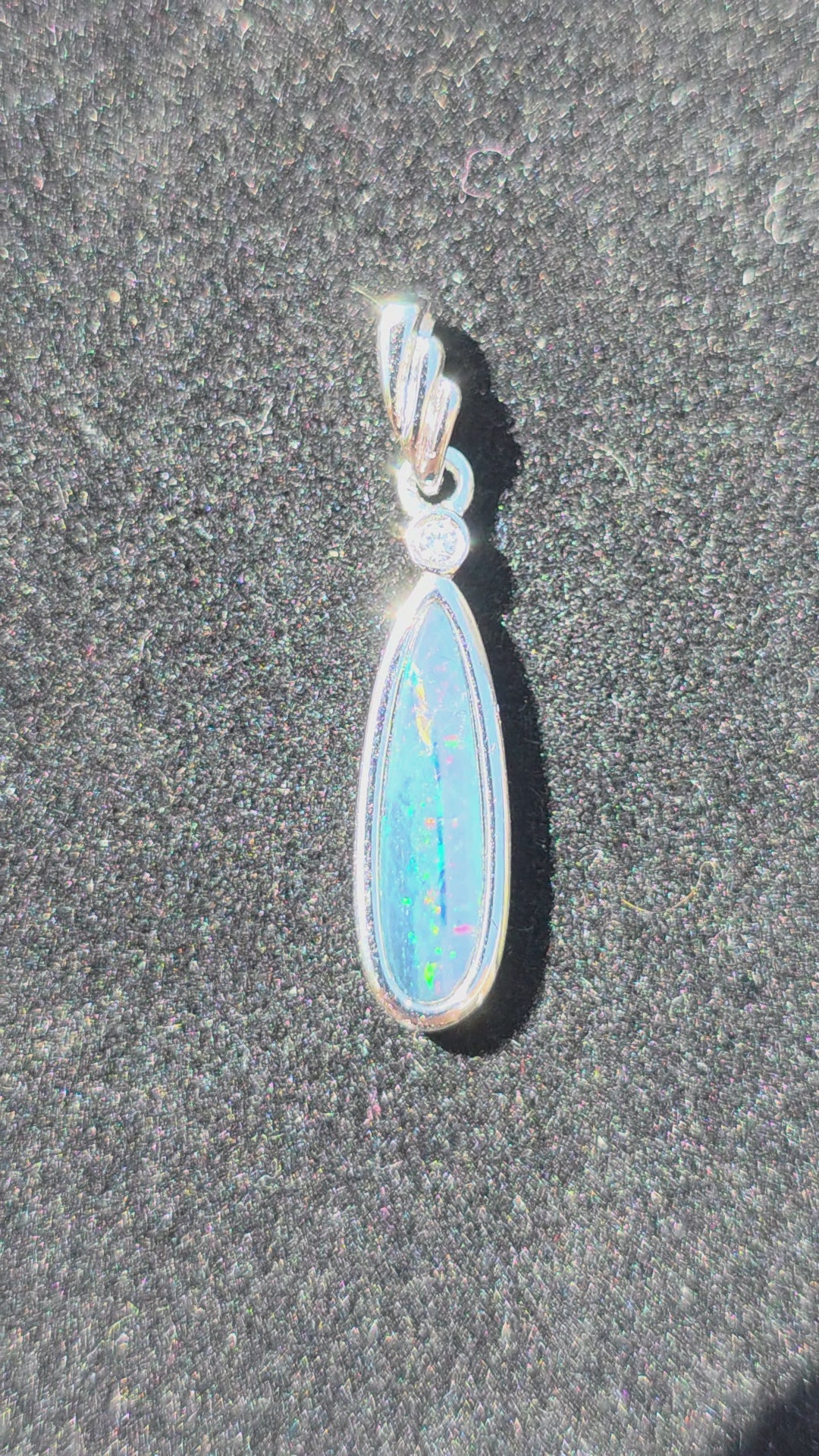 Boulder Opal Pendant - Blue‑Green Rolling Flash with Centre Stripe 925 Silver